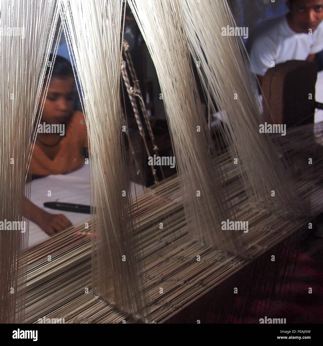 Indian silk weavers in Varanasi Stock Photo Alamy