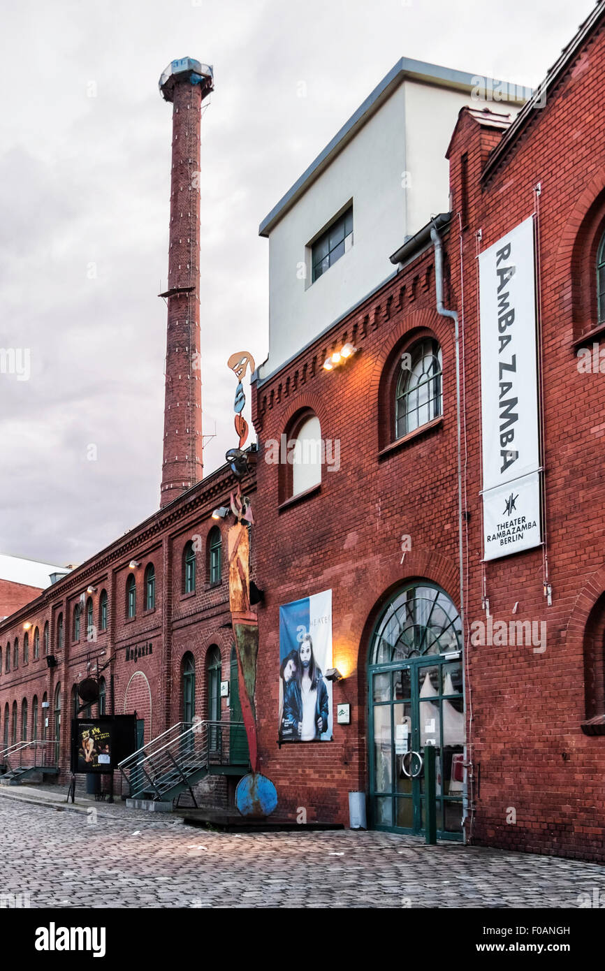 Berlin Kulturbrauerei culture brewery old brewery buildings housing