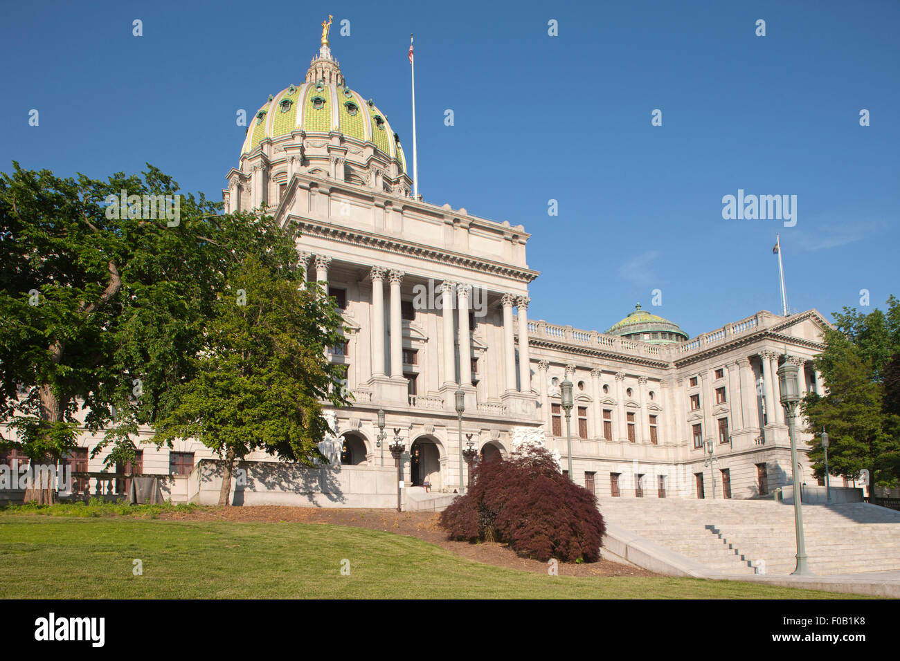 WEST WING ENTRANCE STATE CAPITOL BUILDING(©JOSEPH MILLER HUSTON 1906