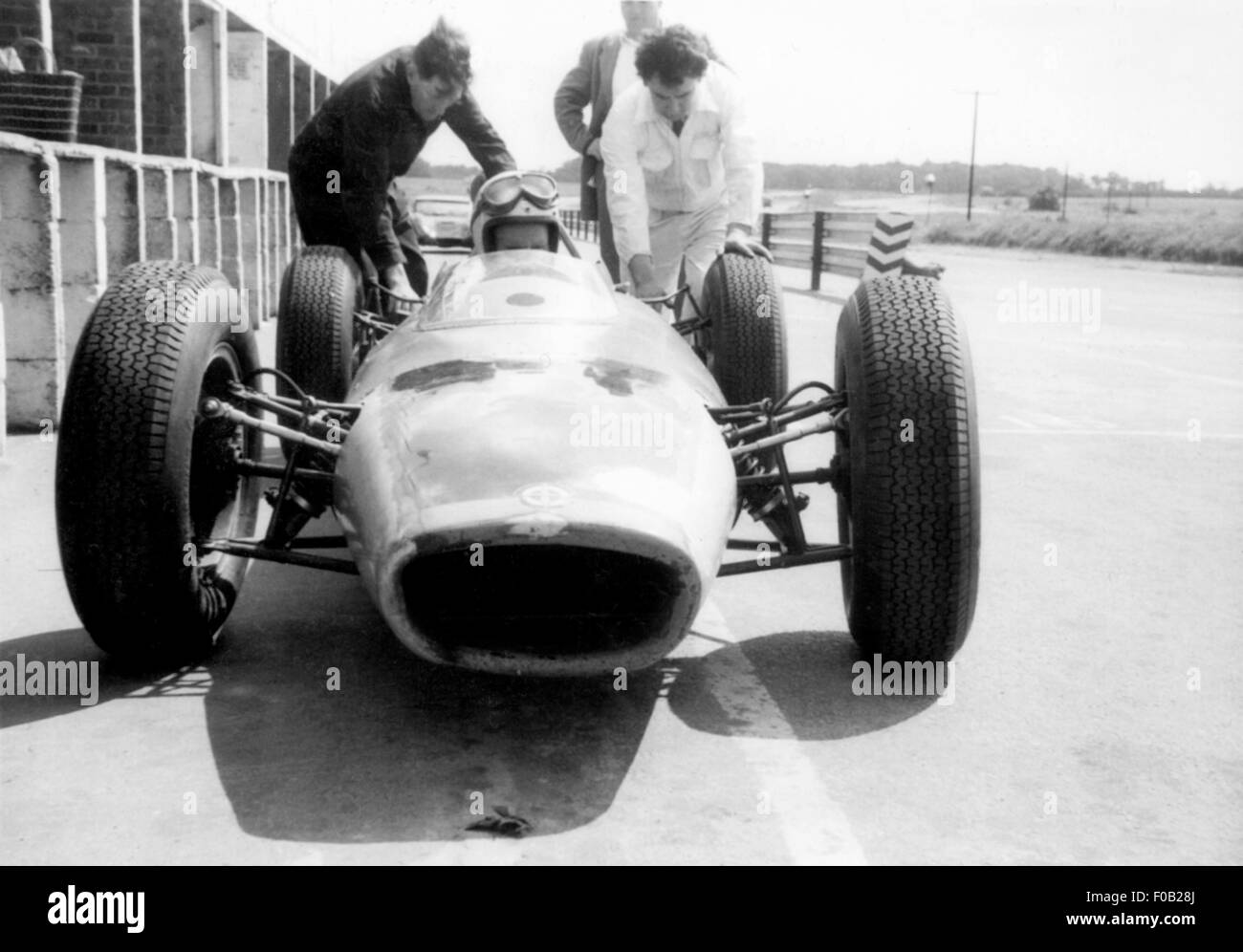 4-wheel drive test of a BRM at Snetterton Stock Photo