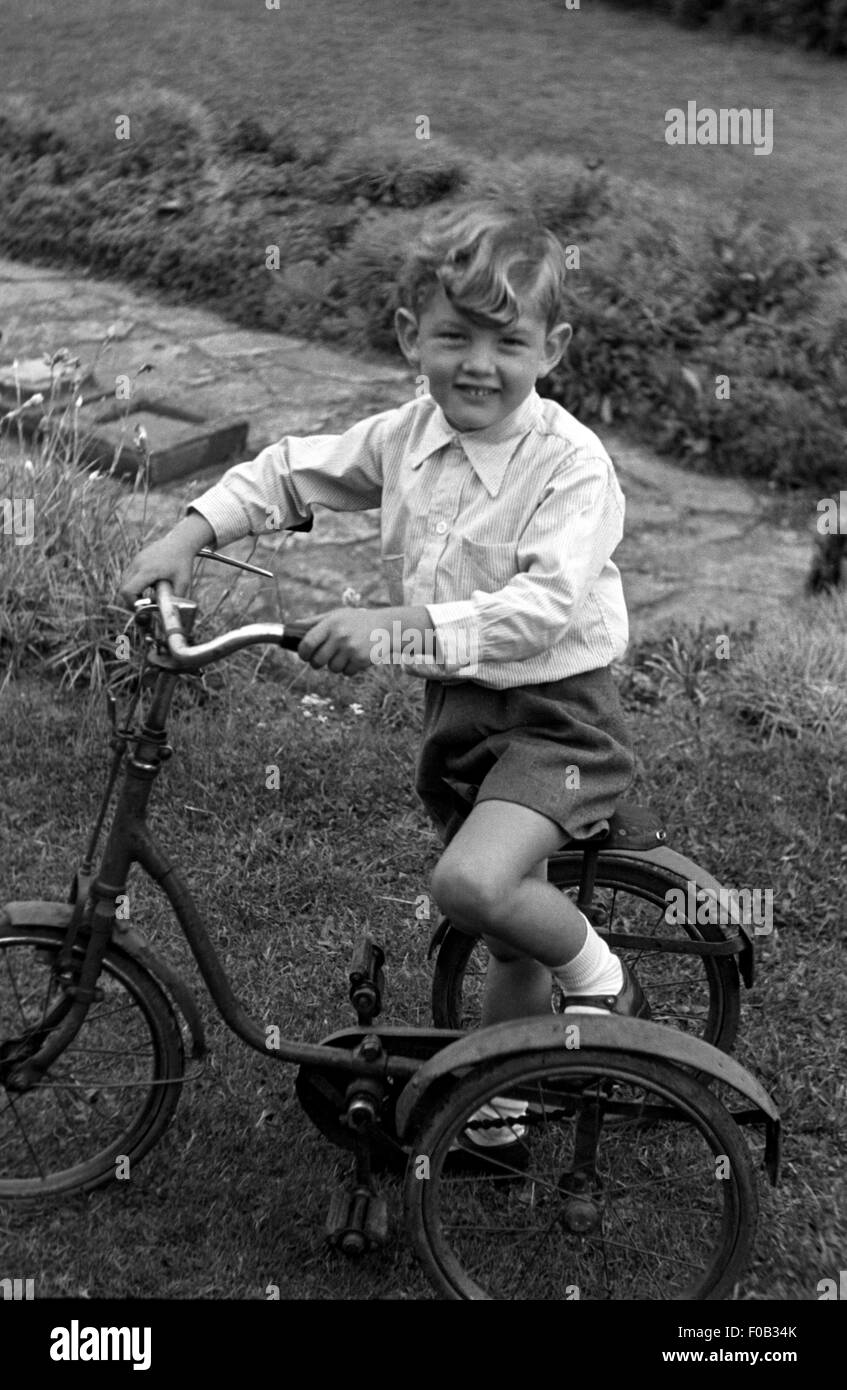 Tricycle 1940s hires stock photography and images Alamy