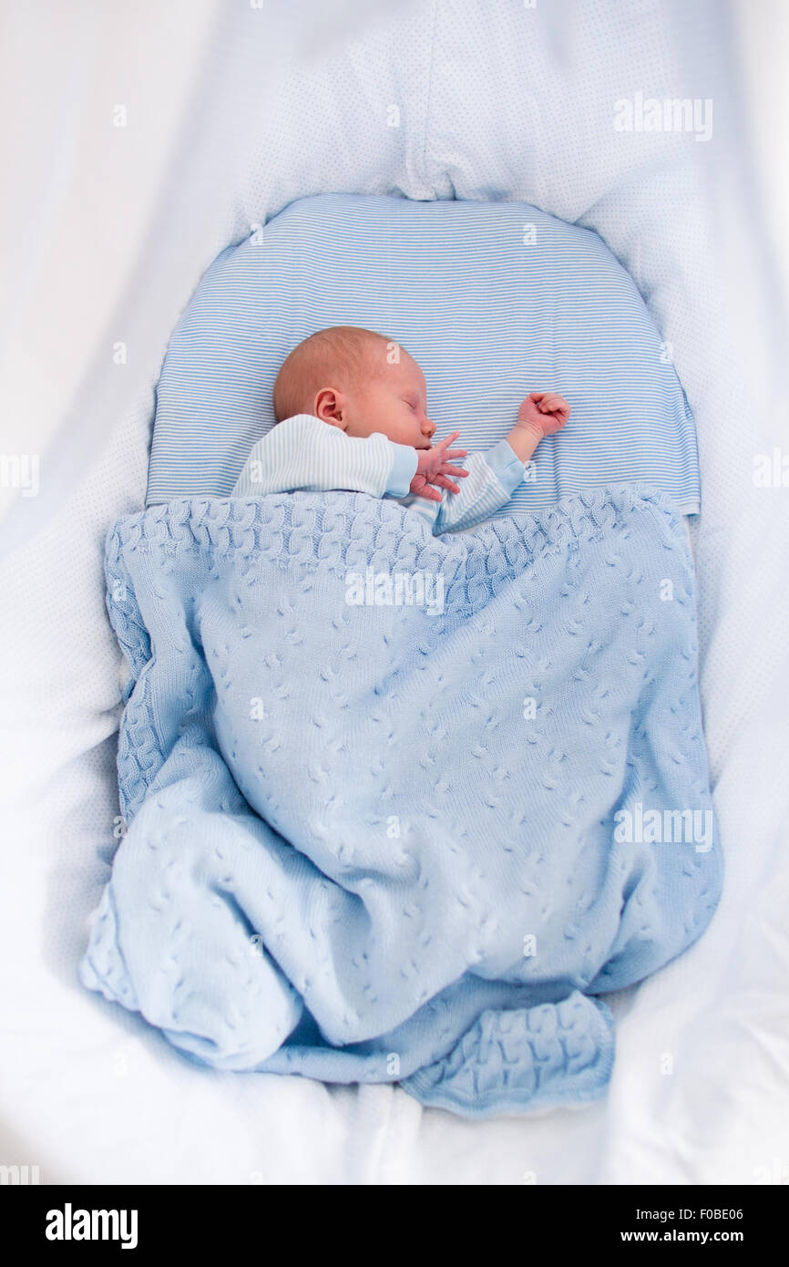 Blue blanket for baby boy hotsell