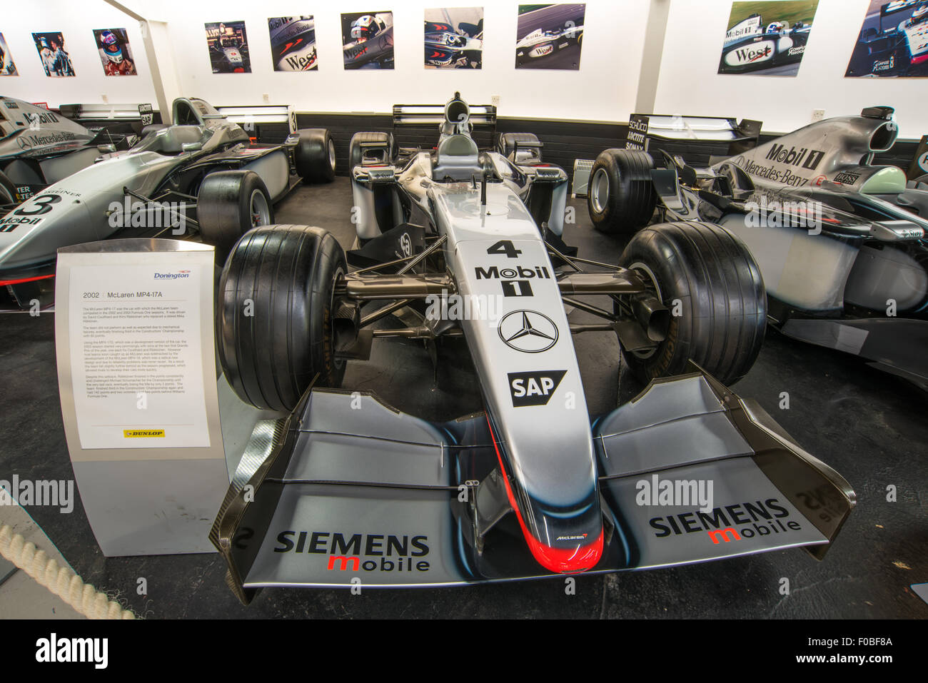 Minichamps 1:18 Kimi Räikkönen McLaren MP4-17 #4 Fórmula 1 2002 CK