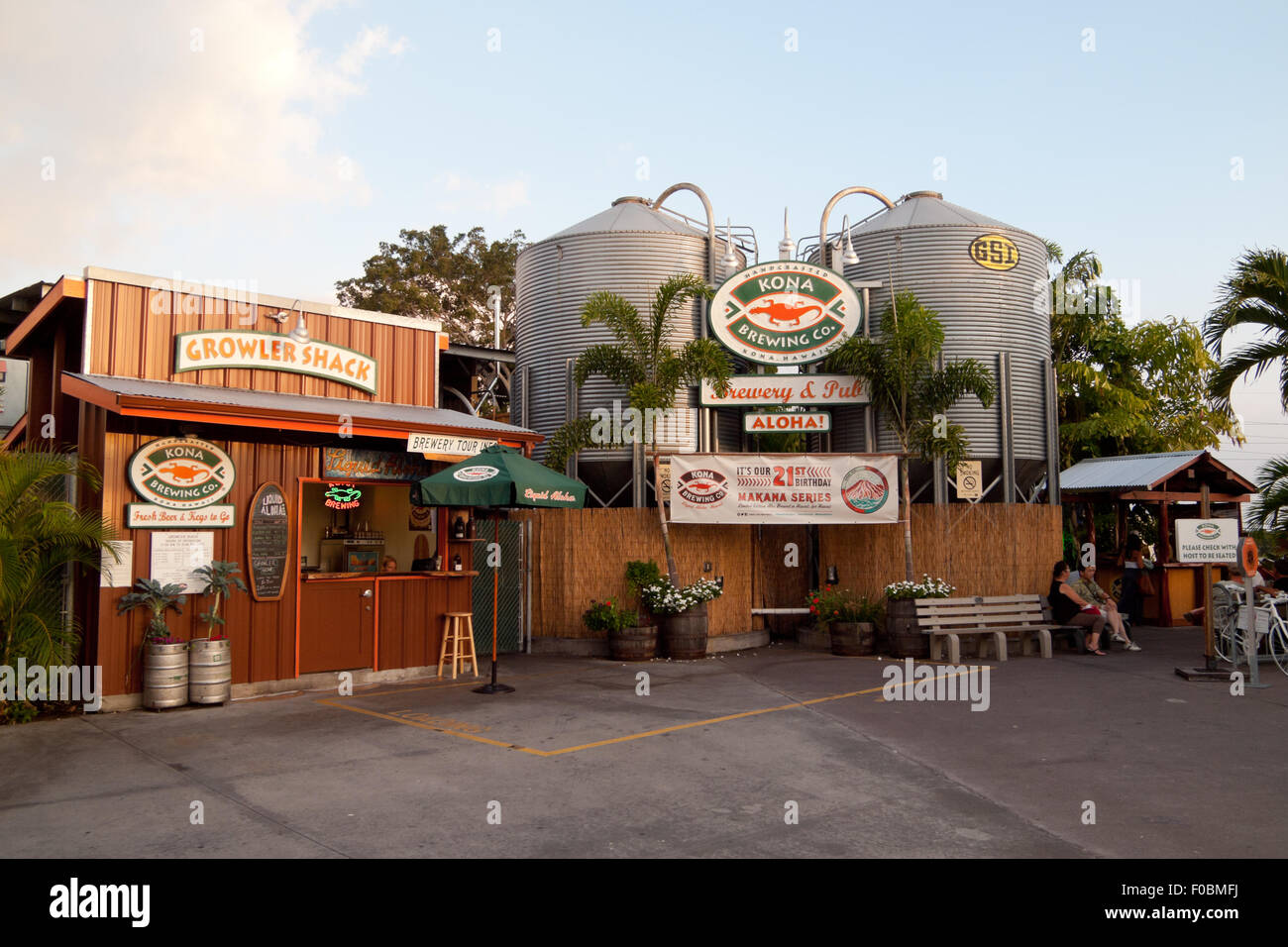 A View Of The Exterior Of The Kona Brewing Company In Kailua Kona Hawai I Hawaii Stock Photo Alamy A View Of The Exterior Of The Kona Brewing Company In Kailua Kona Hawai I Hawaii Stock Photo Alamy