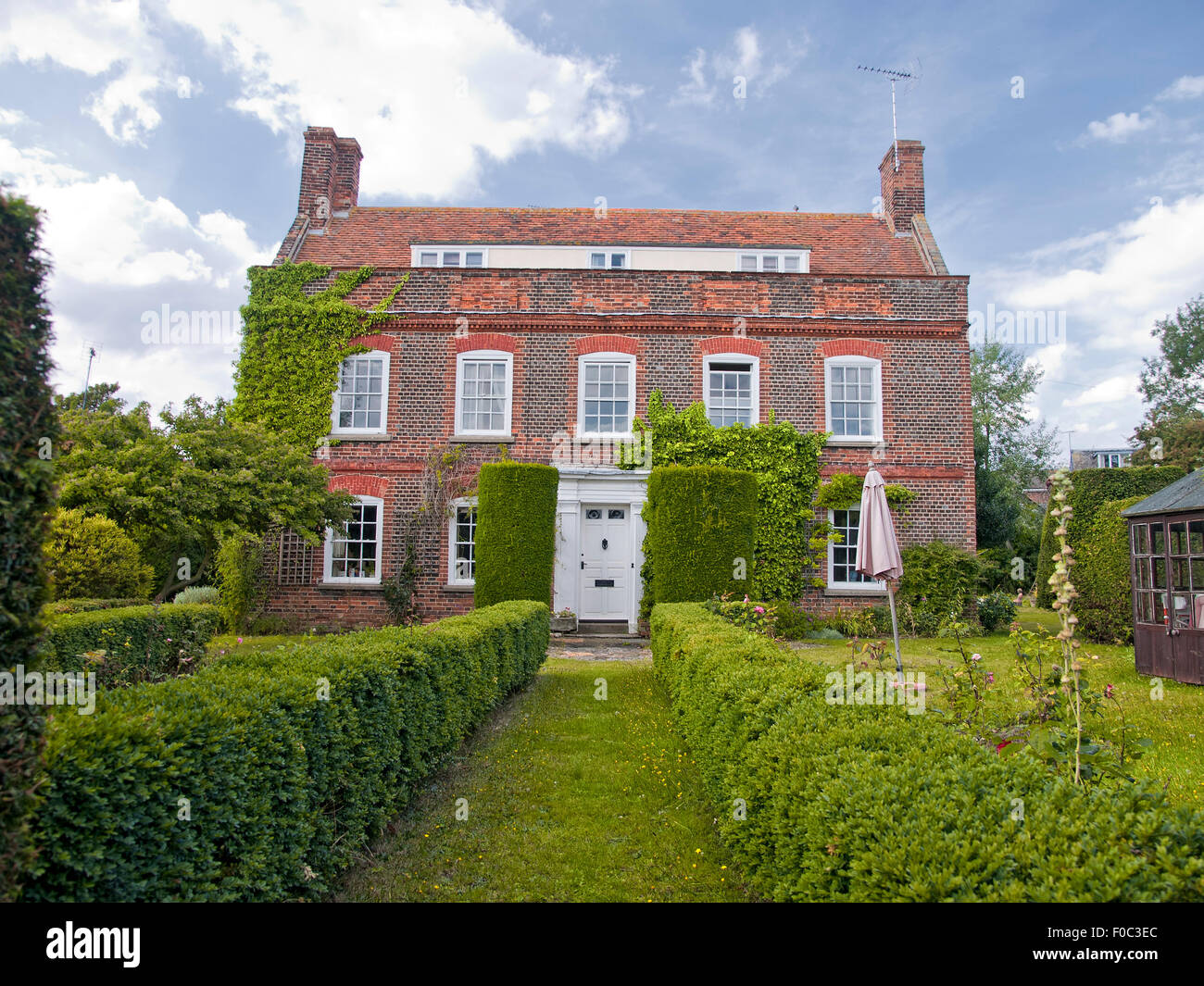 Mersea island houses hires stock photography and images Alamy