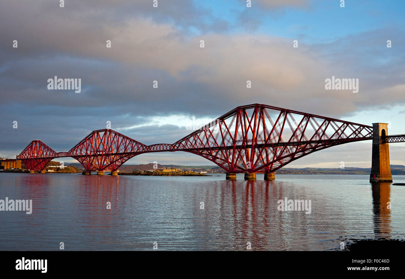 Forth Rail Bridge South Queensferry Edinburgh Scotland UK Stock Photo