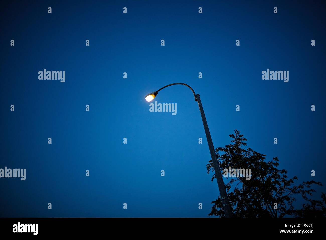 street-light-at-night-stock-photo-alamy