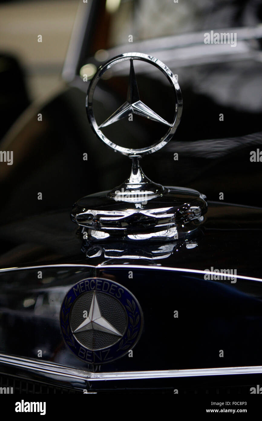 Markenname: Mercedes Stern - Mercedes Benz, Dezember 2013