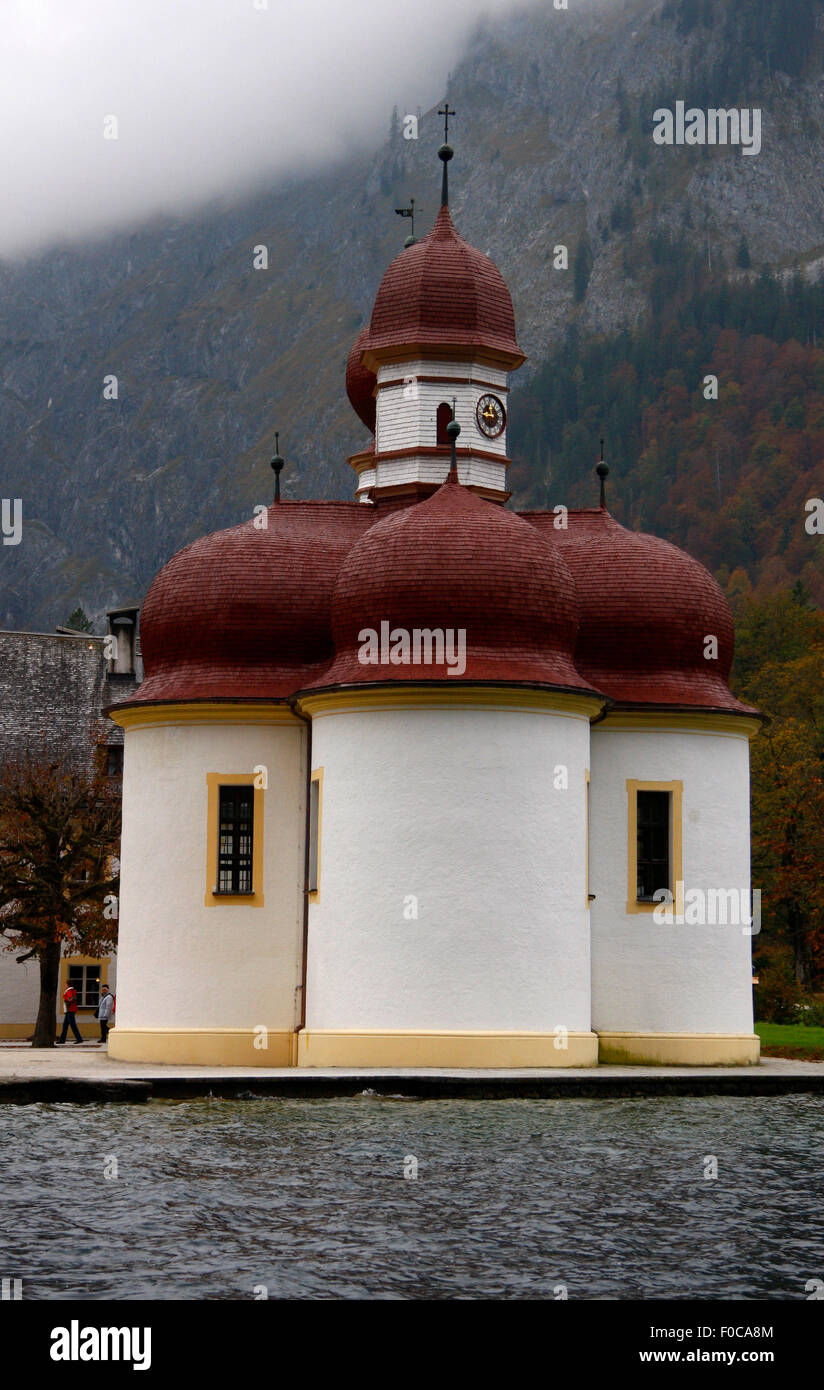 St. Bartholomae, Koenigssee, Alpen bei Berchtesgaden, Bayern. Stock Photo