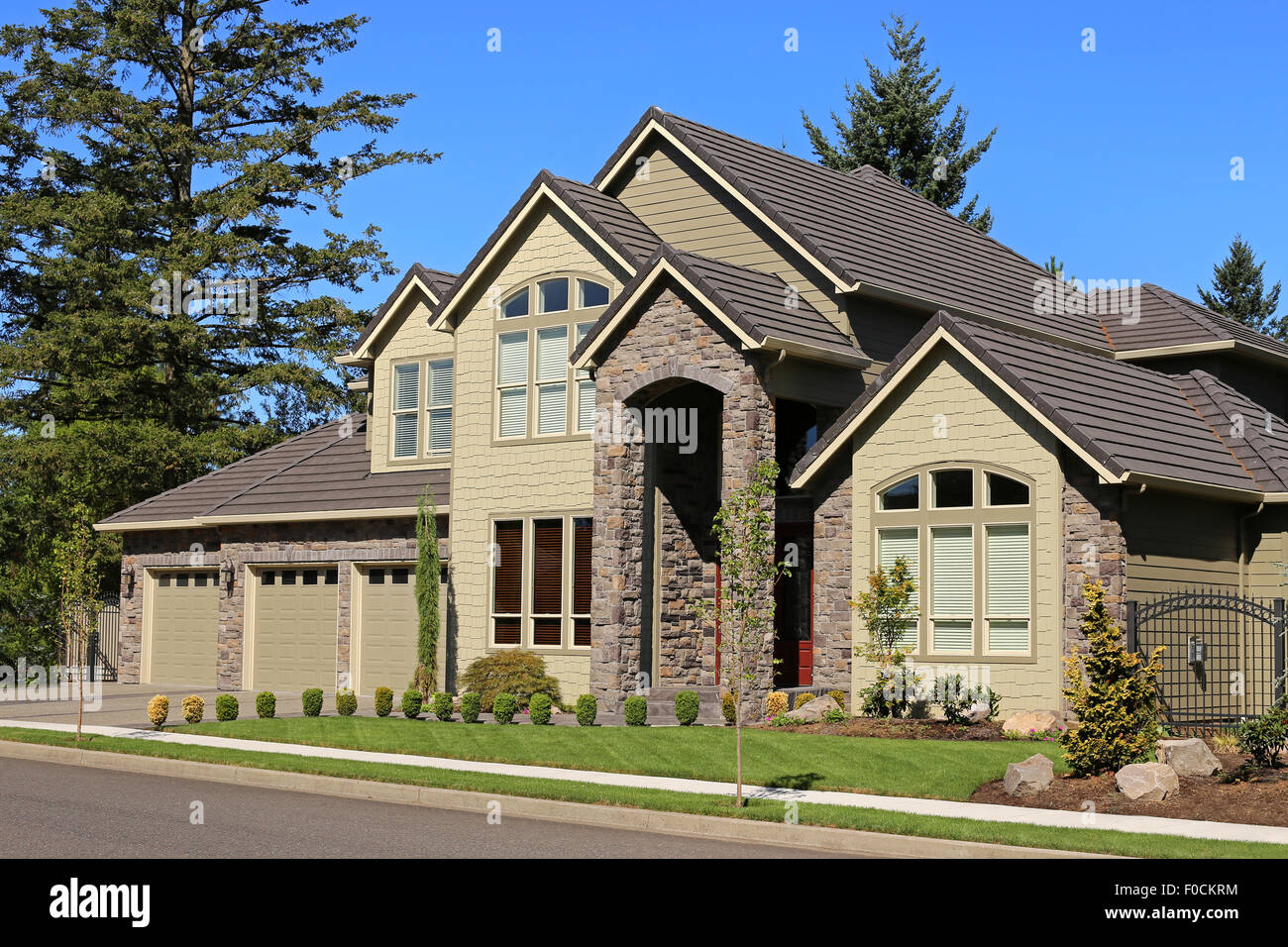 American suburban house for sale hires stock photography and images Alamy