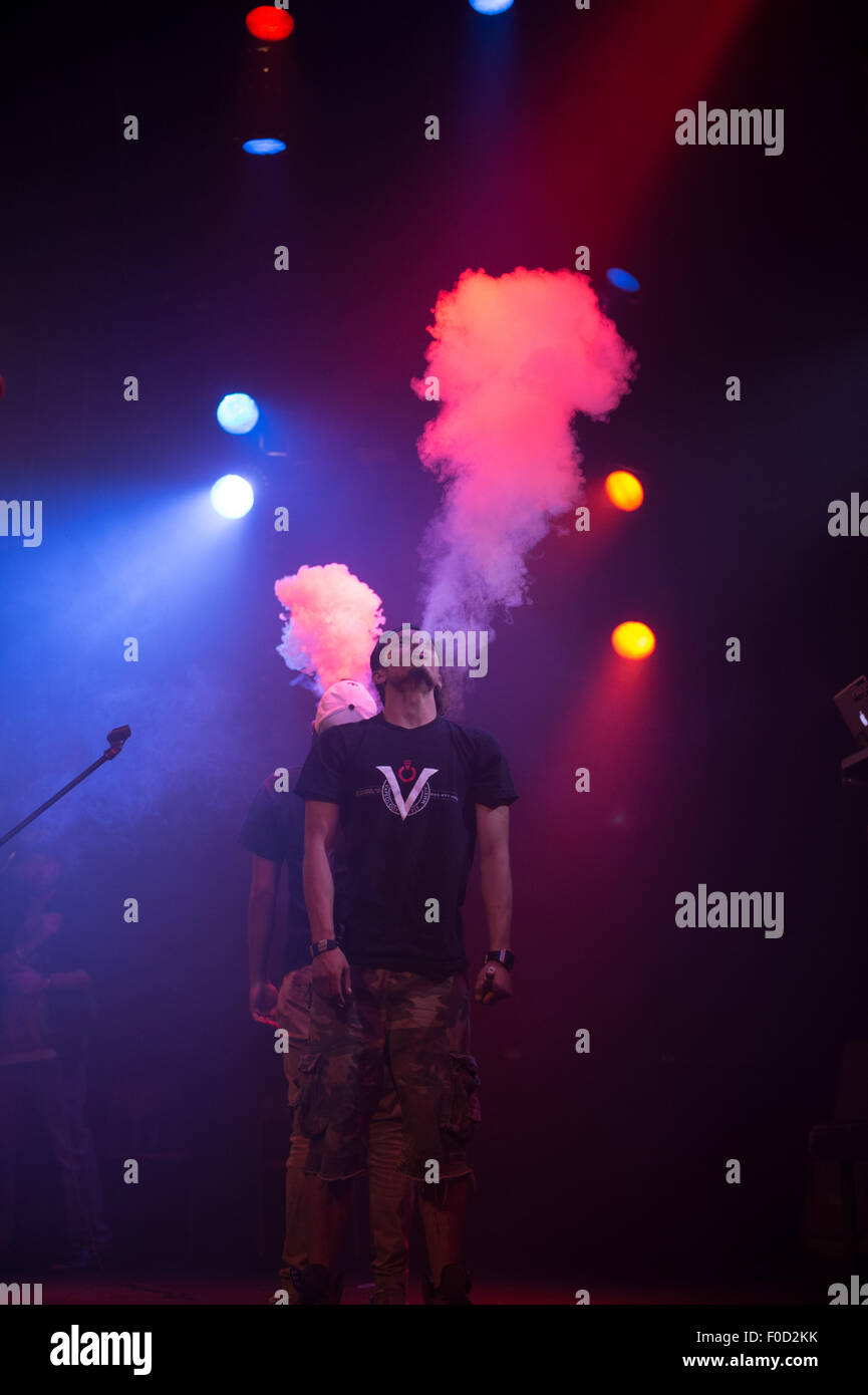 Vape cloud competition hi-res stock photography and images - Alamy