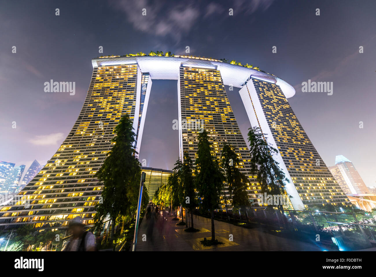 Marina bay sands by night hi-res stock photography and images - Alamy