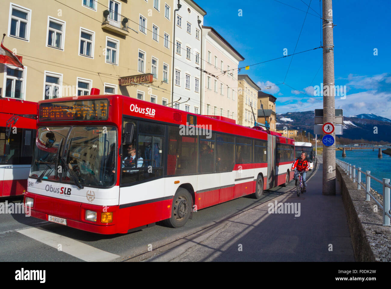 Buses, Giselakai, riverside Salzach, Neustadt, new town, Salzburg ...