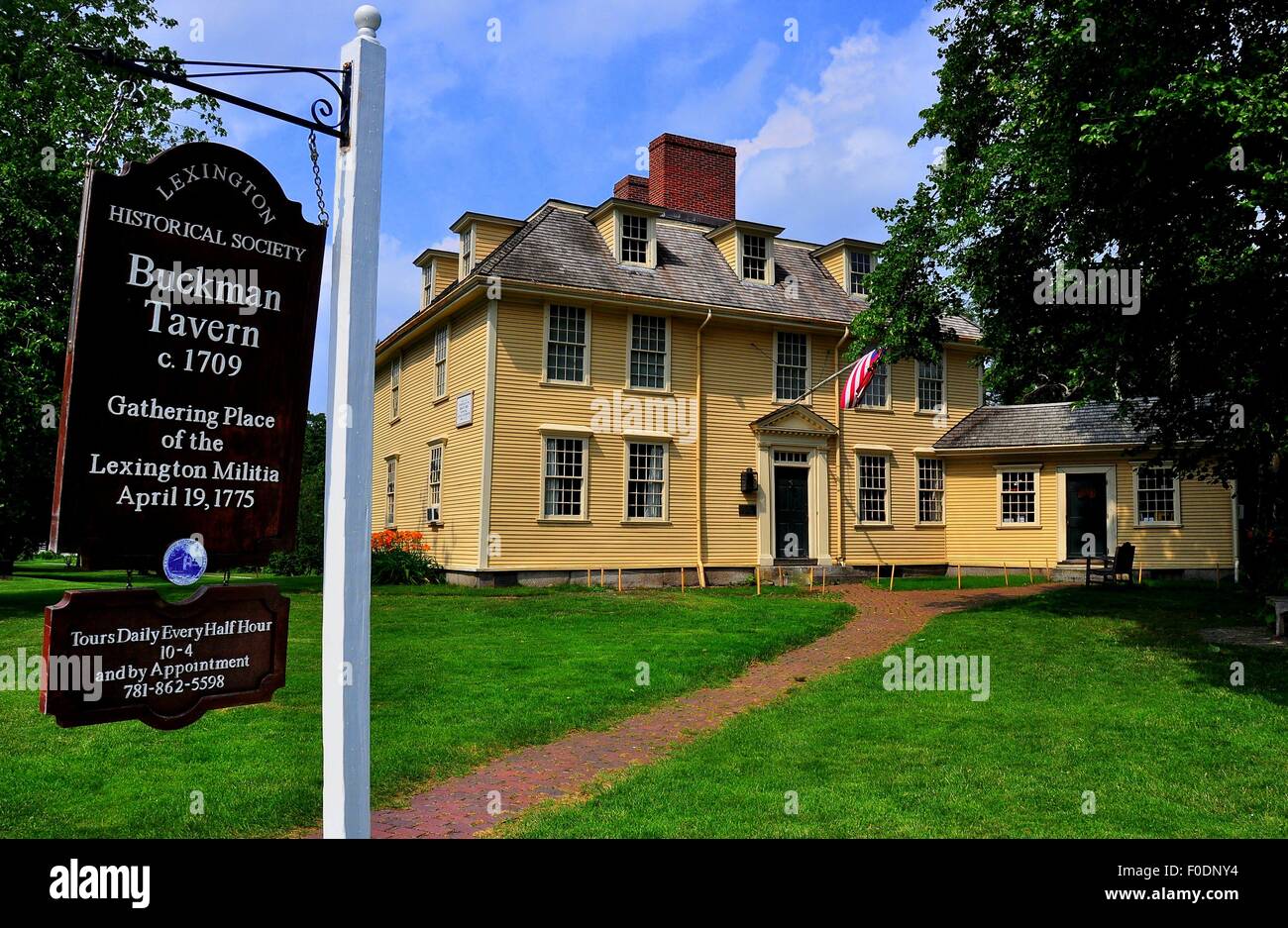 Lexington, Massachusetts The 1709 Buckman Tavern where the Minute Men