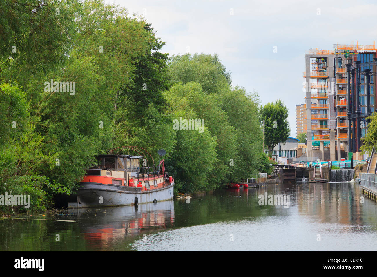 Houseboat on the Regents Canal in central London Stock Photo