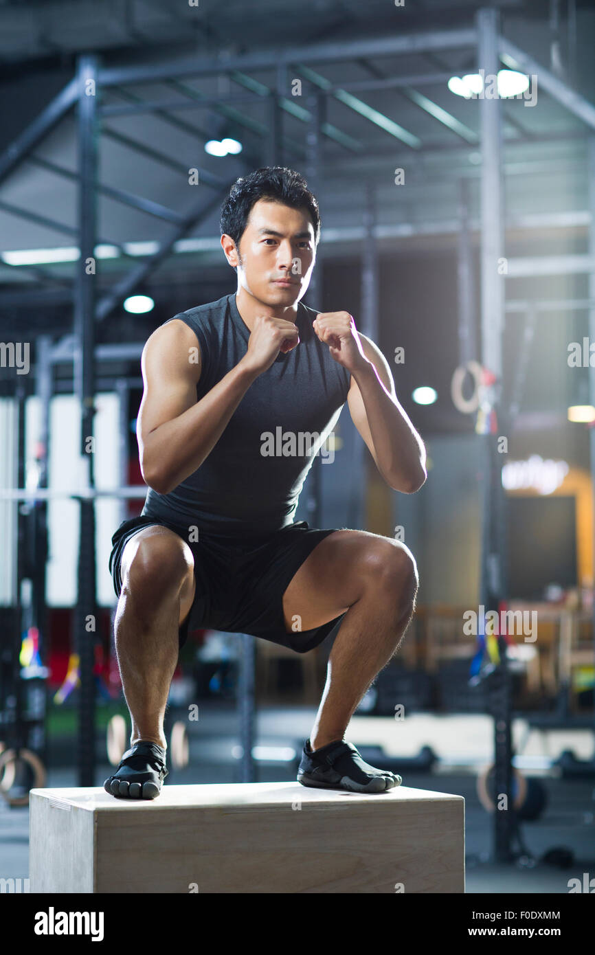 Man doing crossfit exercises hi-res stock photography and images - Alamy