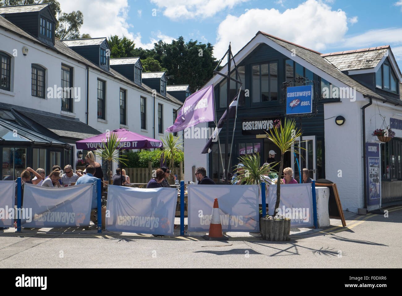 Castaways bar hires stock photography and images Alamy