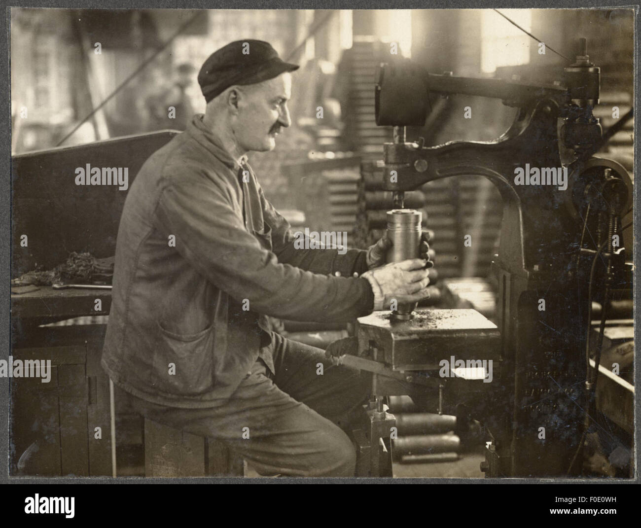 Ww2 Shell Making Machine Wwi ammunition manufacturing hi-res stock photography and images - Alamy