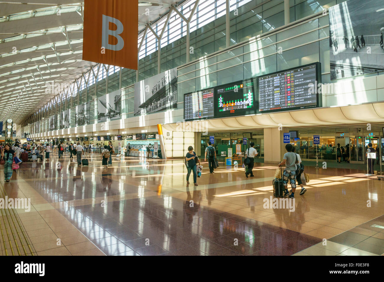 haneda-airport-terminal-2-stock-photos-haneda-airport-terminal-2