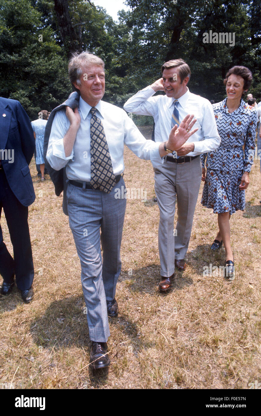 Jan. 1, 2015 - Democratic presidential nominee Jimmy Carter and VP nominee Walter ''Fritz'' Mondale at church picnic. Joan Mondale is at right. © Ken Hawkins/ZUMA Wire/Alamy Live News Stock Photo