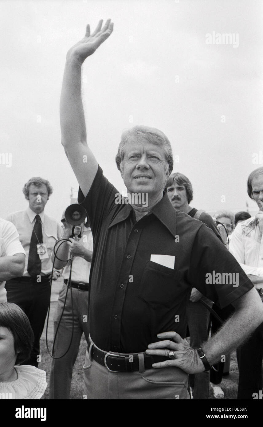 March 8, 2014 - Plains, Georgia, USA - Jimmy Carter waves as CIA Director George H.W. Bush departs the small airfield at  Plains, Georgia after an intelligence briefing with Carter. (Credit Image: © Ken Hawkins via ZUMA Wire) Stock Photo