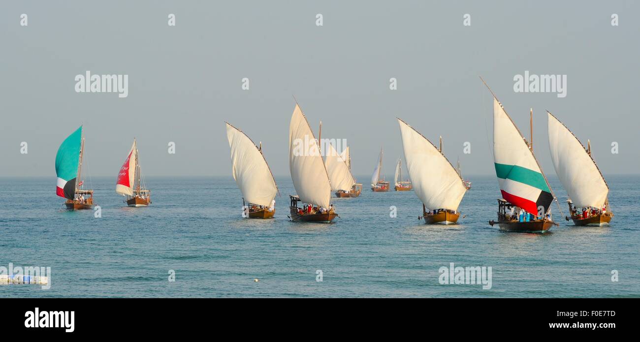 (150813) KUWAIT, Aug. 13, 2015 (Xinhua) Pearl diving boats arrive