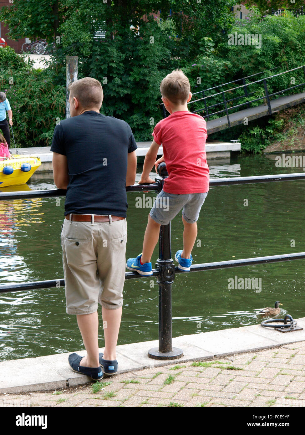 Father dad son kid boy hi-res stock photography and images - Alamy
