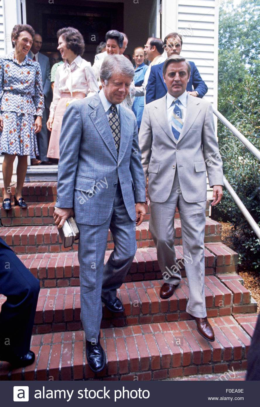 President Jimmy Carter and Vice President Walter Mondale walk from ...