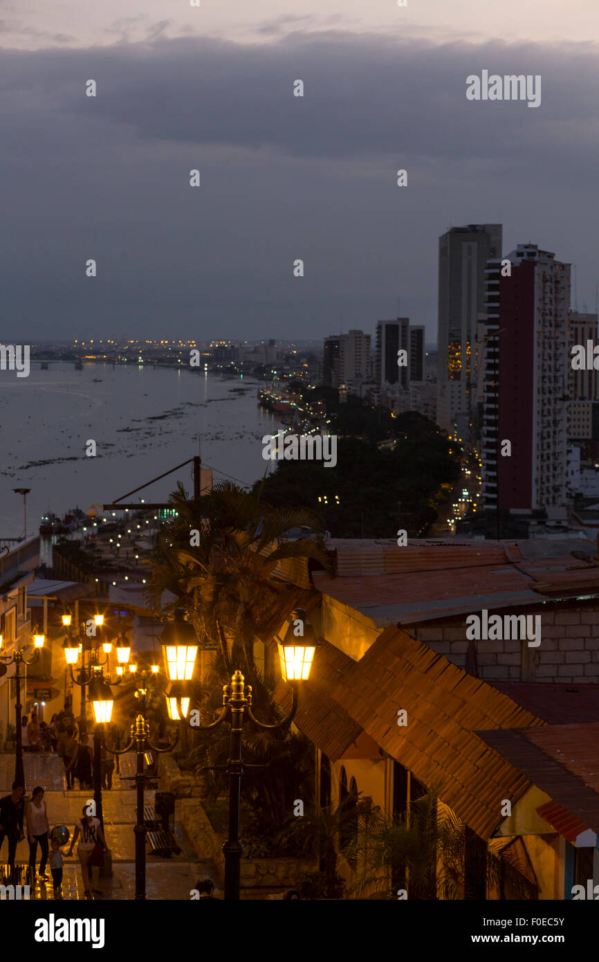 Statue On Malecon Guayaquil Ecuador Hi res Stock Photography And Images 