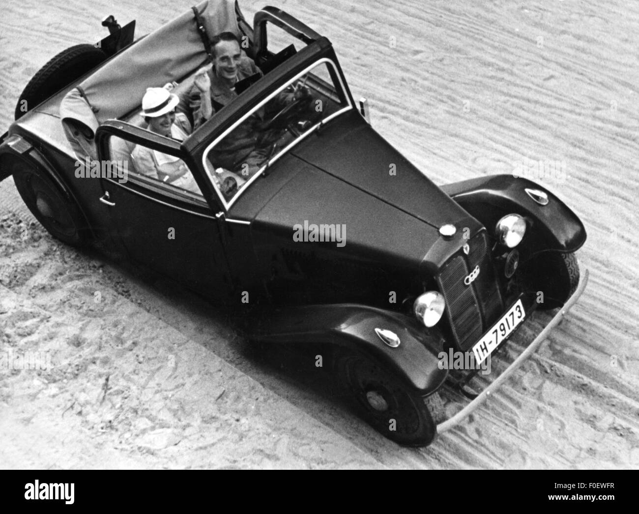 transport / transportation, car, vehicle variants, Audi Front, view from above, on the beach, number plate from Pomerania, 1930s, Additional-Rights-Clearences-Not Available Stock Photo