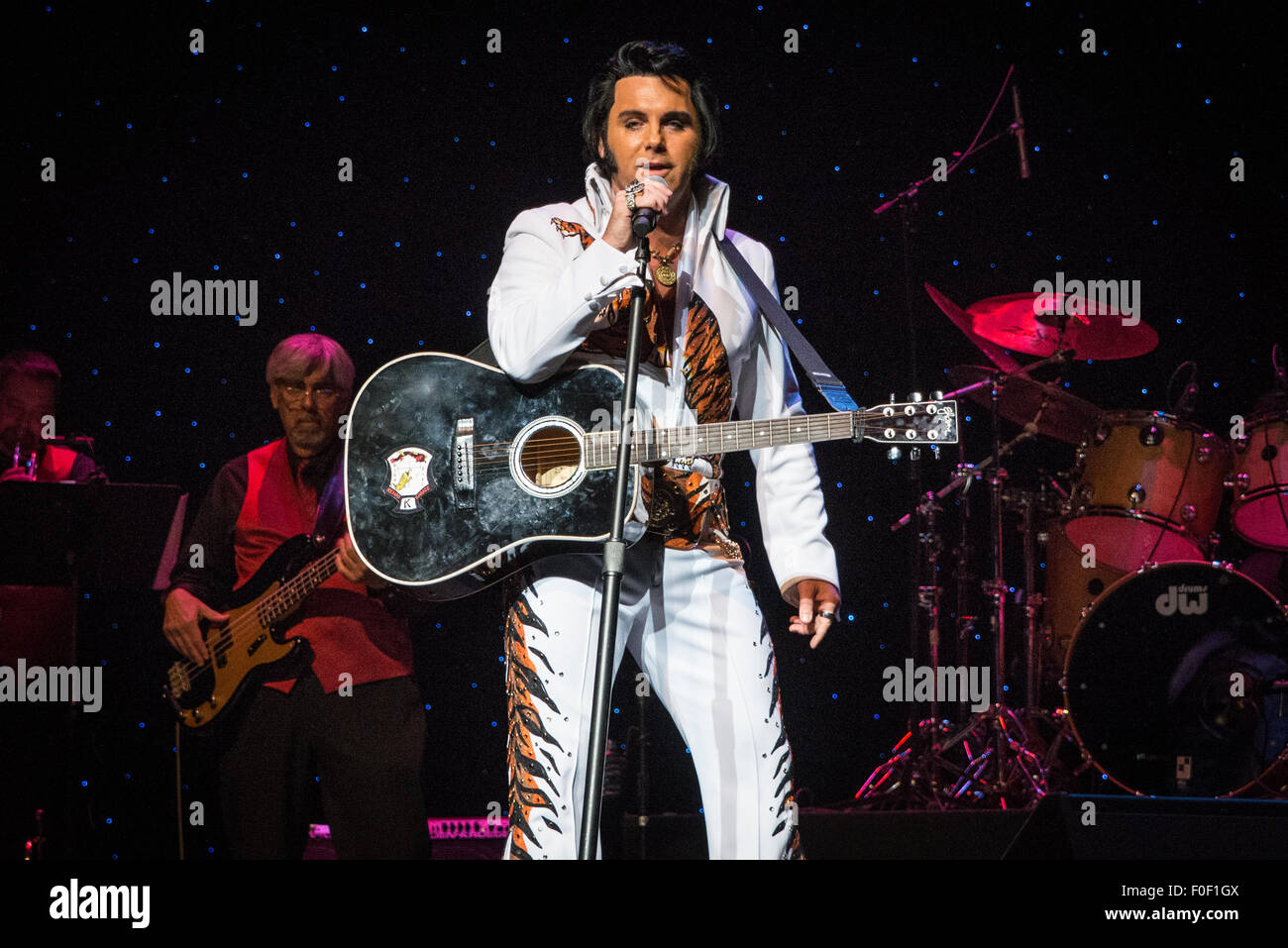 Memphis, Tennessee, USA. 12th Aug, 2015. Johnny lee Memphis from Scotland at The 2015 Ultimate Elvis Tribute Artist Contest August 11 - 12 -13 2015 Orpheum Theatre, Memphis Tennessee Credit:  Catherine Brown/Alamy Live News Stock Photo