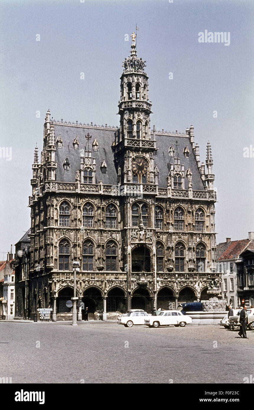 geography / travel, Belgium, Oudenaarde, building, city hall, built: 1526 - 1537 based on Hendrik van Pede, exterior view, 1950s, Additional-Rights-Clearences-Not Available Stock Photo