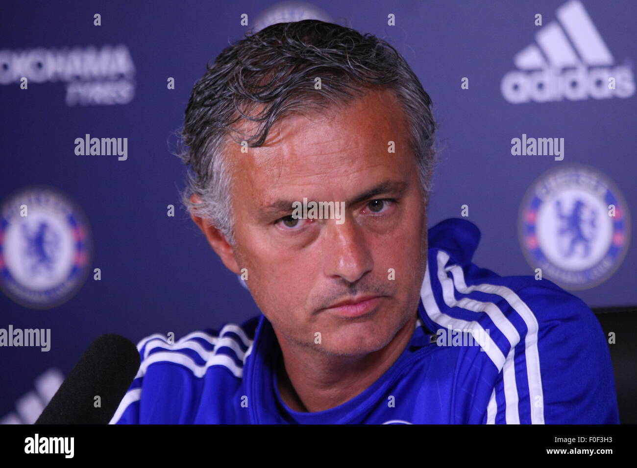 Jose Chelsea Jose mourinho chelsea hi-res stock photography and images - Alamy