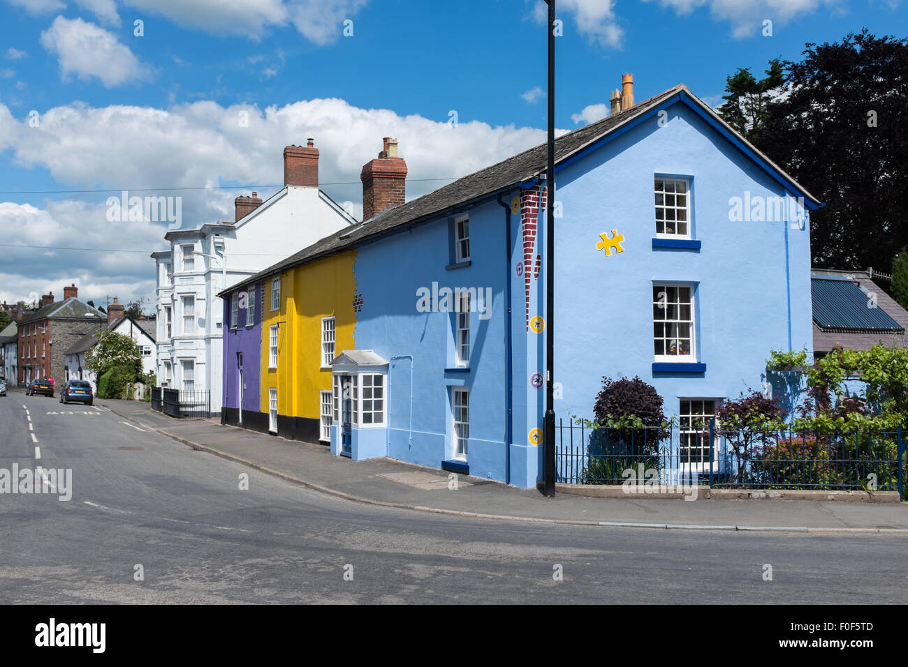 Brightly painted houses in Church Street, Bishop's Castle, Shropshire Stock Photo