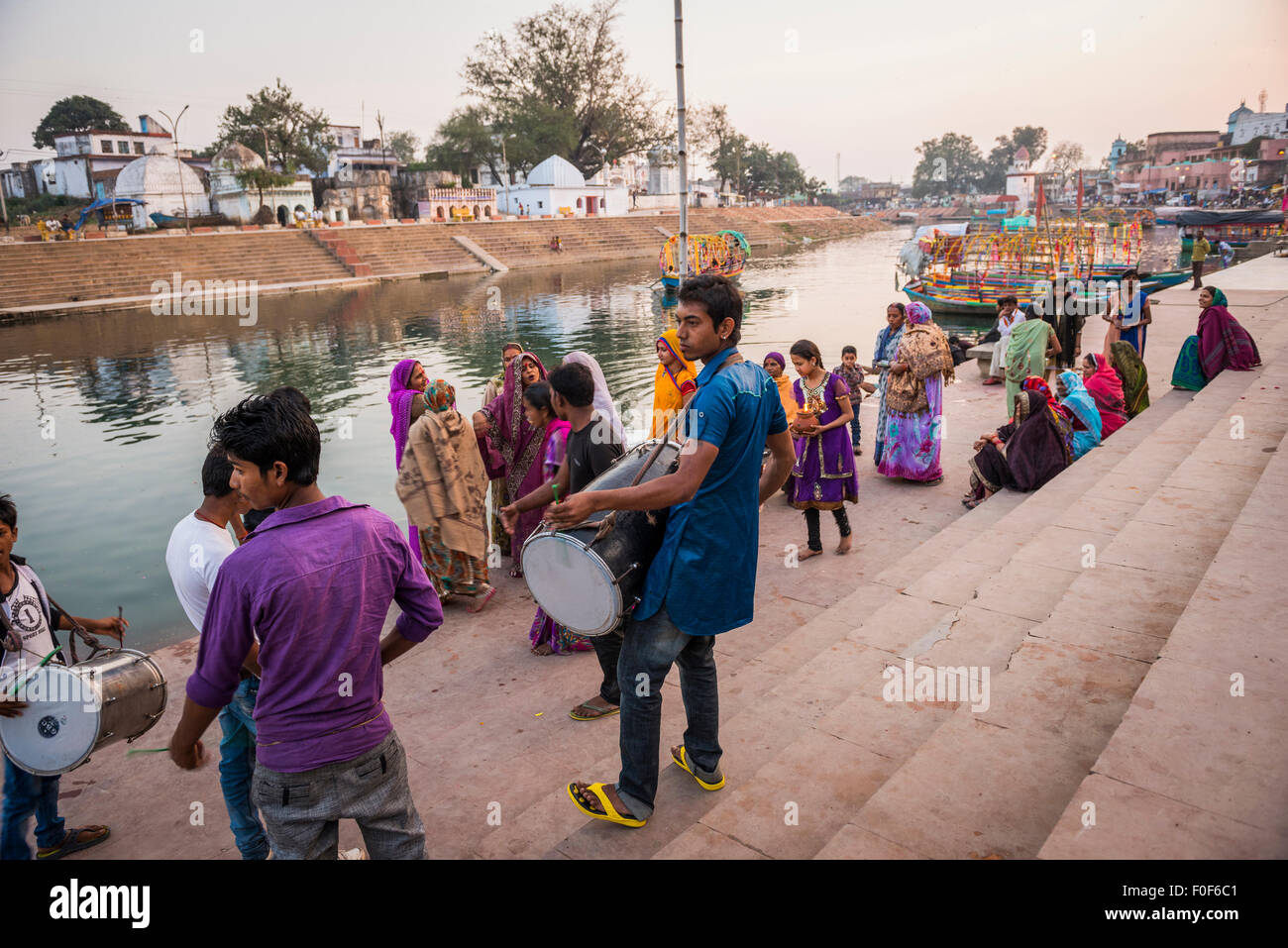 Wedding preparations on the ghats of Chitrakoot in Madhya Pradesh, India Stock Photo