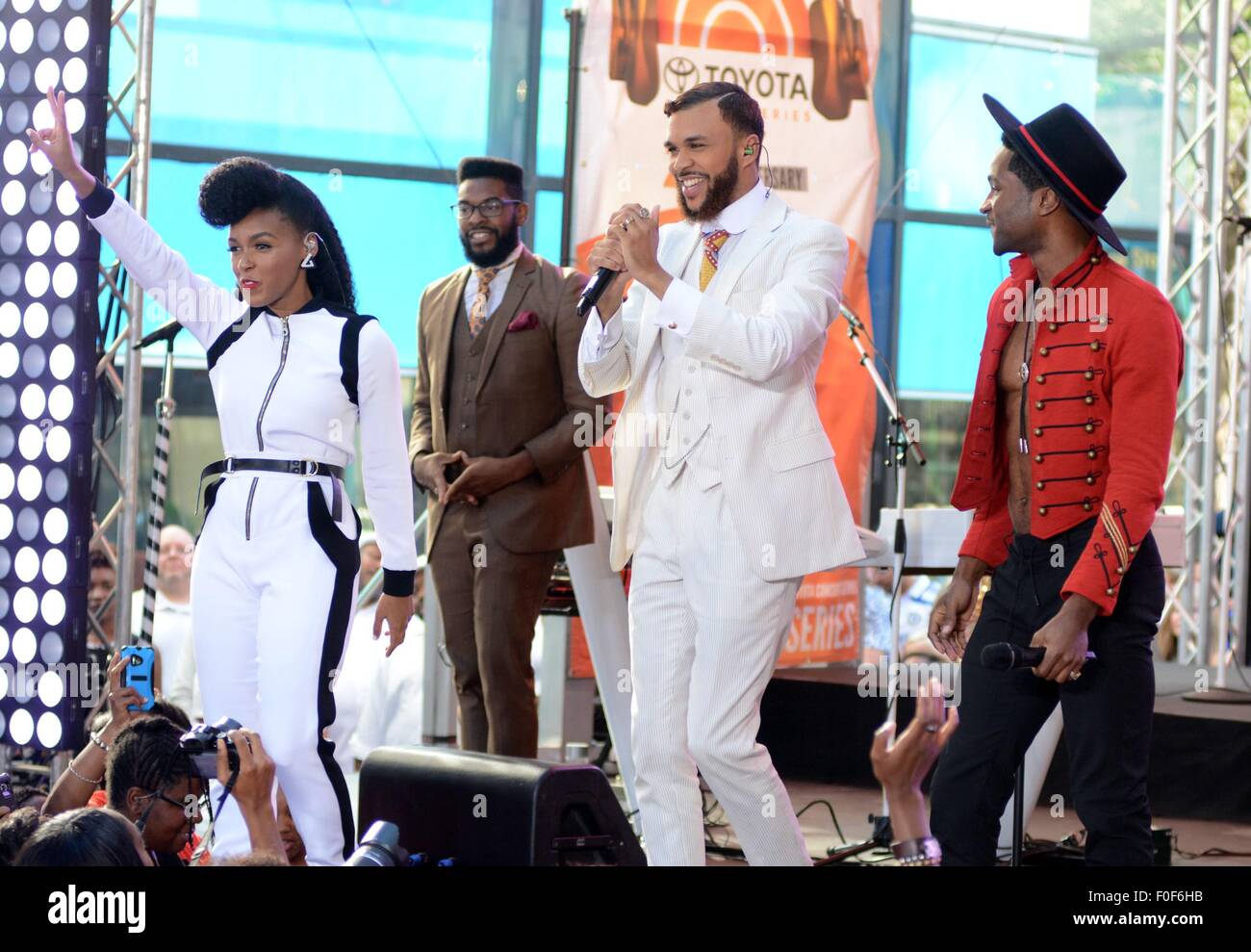 New York, NY, USA. 14th Aug, 2015. Janelle Monae, Wondaland's Jidenna, Roman Gianarthur on stage for NBC Today Show Concert with JANELLE MONAE, Rockefeller Plaza, New York, NY August 14, 2015. Credit:  Derek Storm/Everett Collection/Alamy Live News Stock Photo