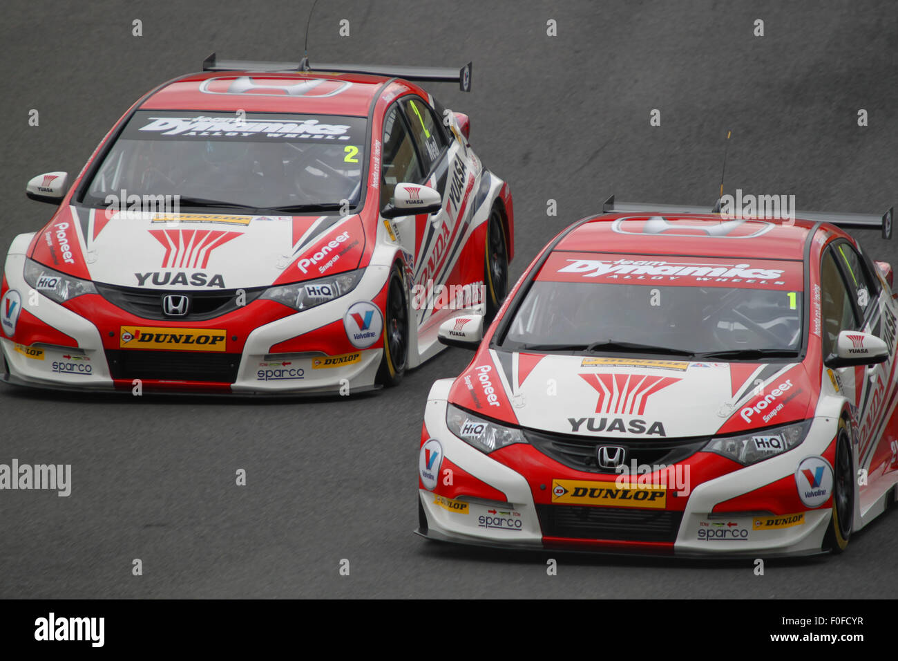Gordon Shedden and Matt Neal side by side in the Honda Yuasa Racing ...