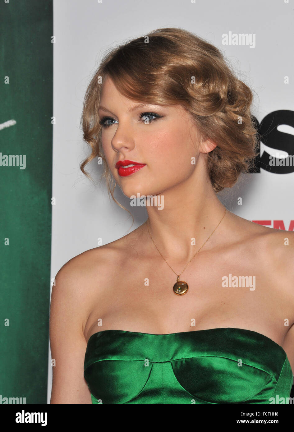 LOS ANGELES, CA - SEPTEMBER 13, 2010: Taylor Swift at the premiere of 'Easy A' at Grauman's Chinese Theatre, Hollywood. Stock Photo