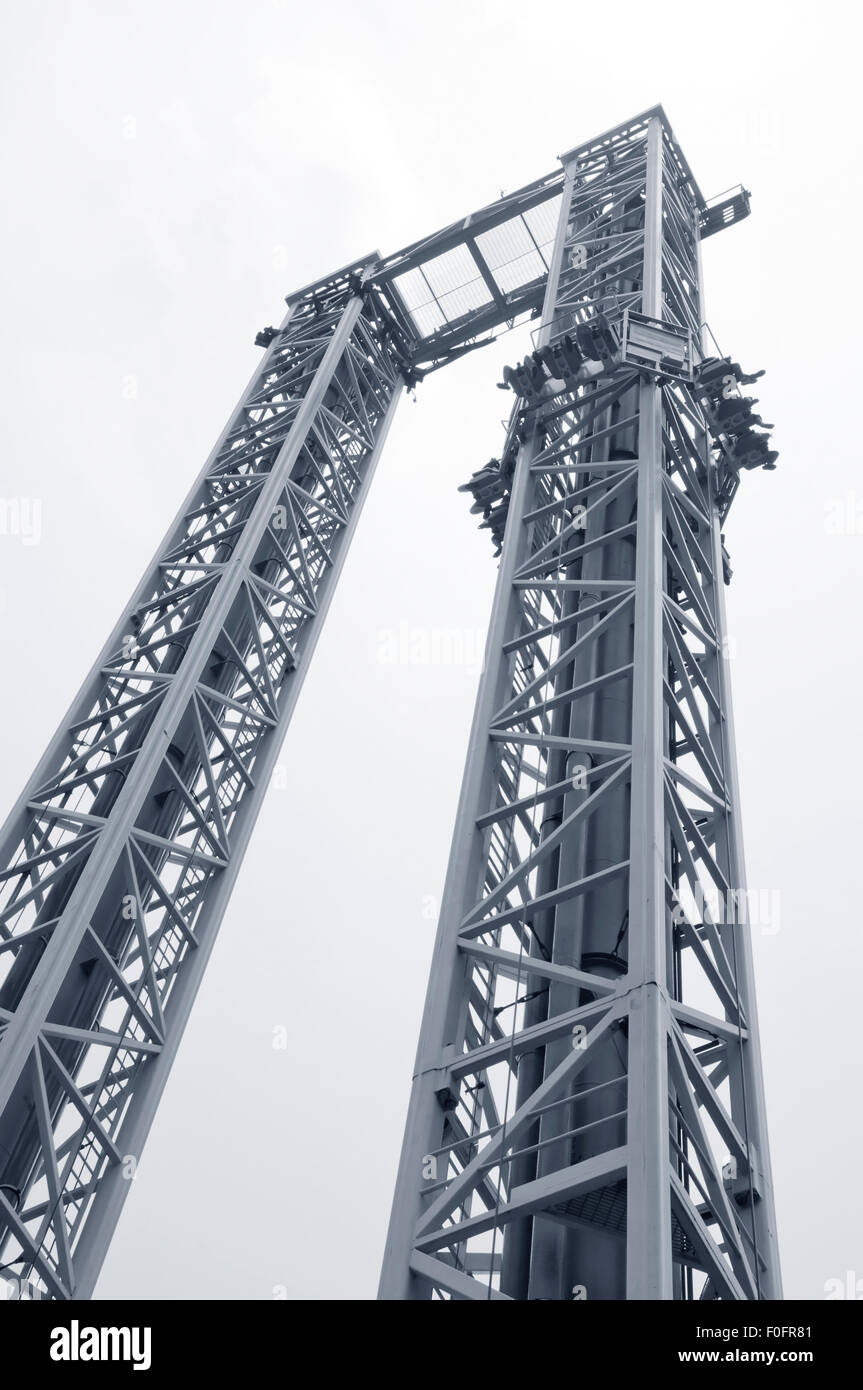 Theme park ride drop hi-res stock photography and images - Alamy