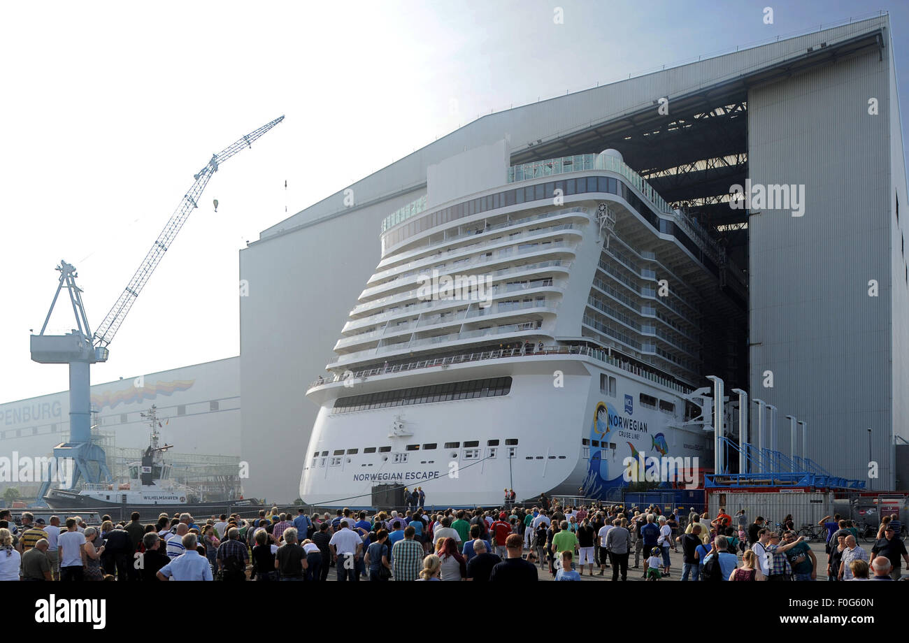 Papenburg, Germany. 15th Aug, 2015. New cruise vessel 'Norwegian Escape ...