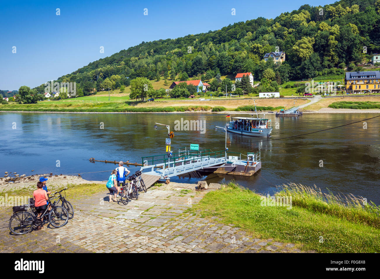 Passenger ferry across the River Elbe at Konigstein, Saxon Switzerland (Sachsische Schweiz), Saxony, Germany Stock Photo