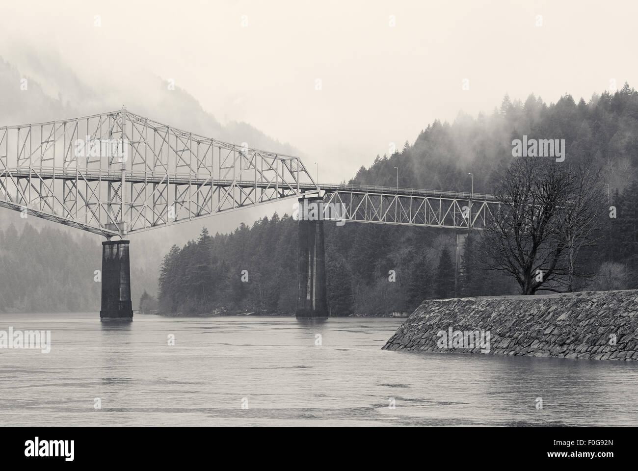 Bridge of the Gods, Cascade Locks, Washington, Oregon Stock Photo Alamy