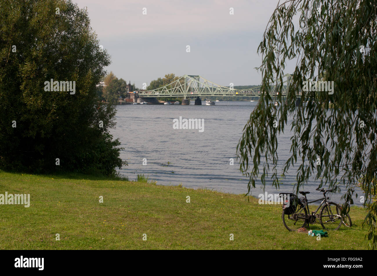 Glienicker Brücke, gesehen vom Schloßpark Babelsbnerg / seen from park of Babelsberg castle, Potsdam, Germany Stock Photo