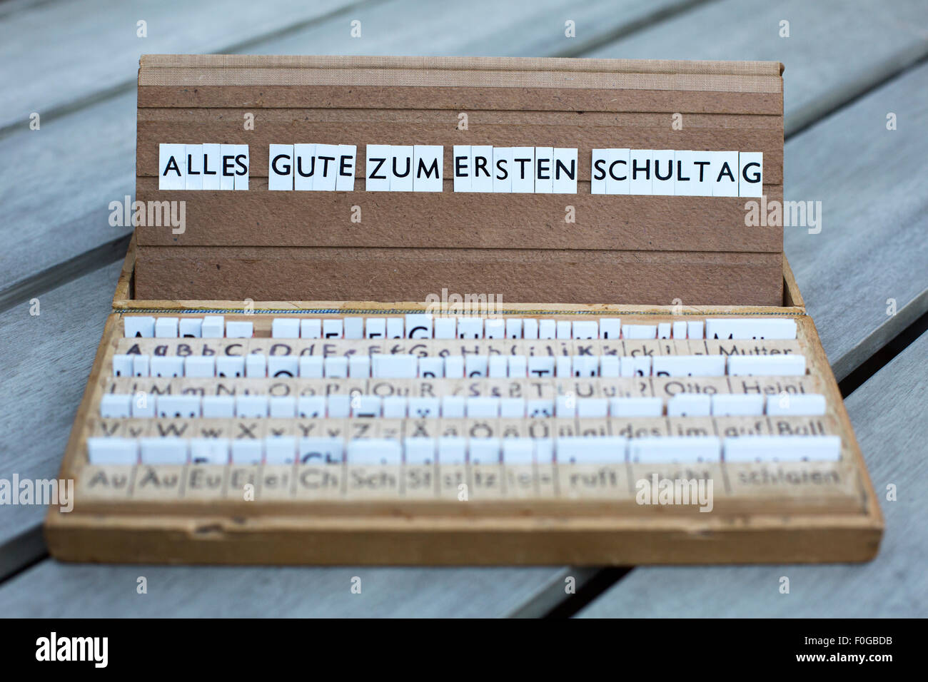 a letterbox with the german text: 'Alles Gute Zum Ersten Schultag' (all the best for your first day at school) Stock Photo