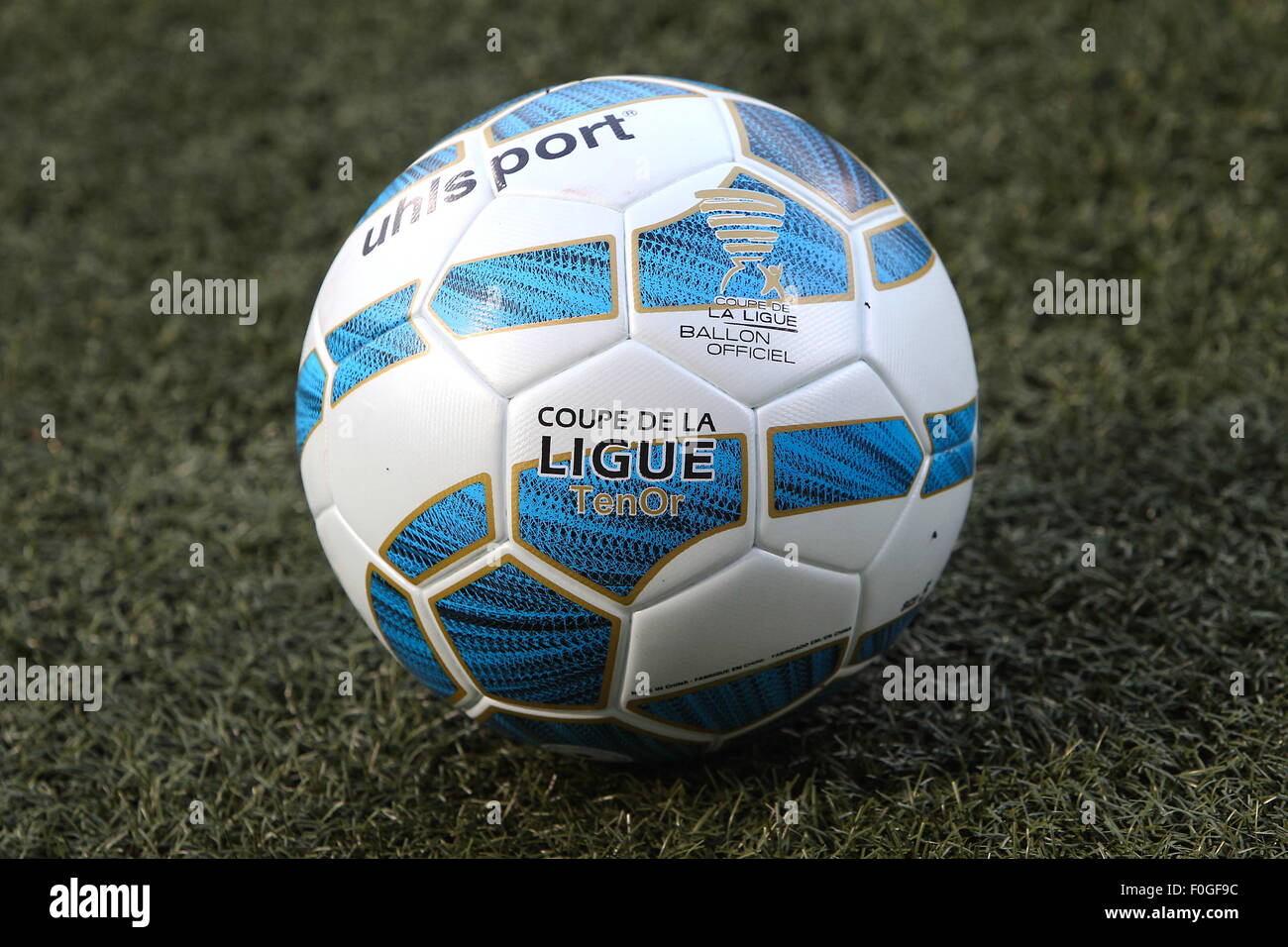 Illustration ballon officiel coupe de la ligue Uhlsport Tenor - 11.08.2015  - Nancy/Chateauroux - Coupe de la Ligue .Photo : Fred Marvaux/Icon Sport  Stock Photo - Alamy