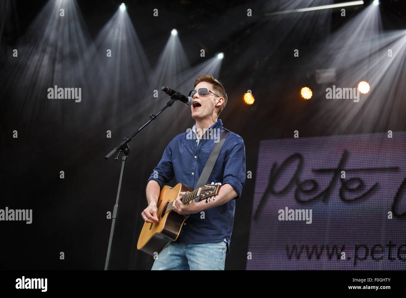 Betley, Cheshire, UK. 15th August, 2015. Pete Gardiner performs live at Signal 1's 'Total Access