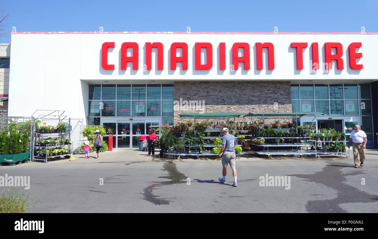 Canadian Tire Store In Richmond Hill Ontario Canada Stock Photo Alamy