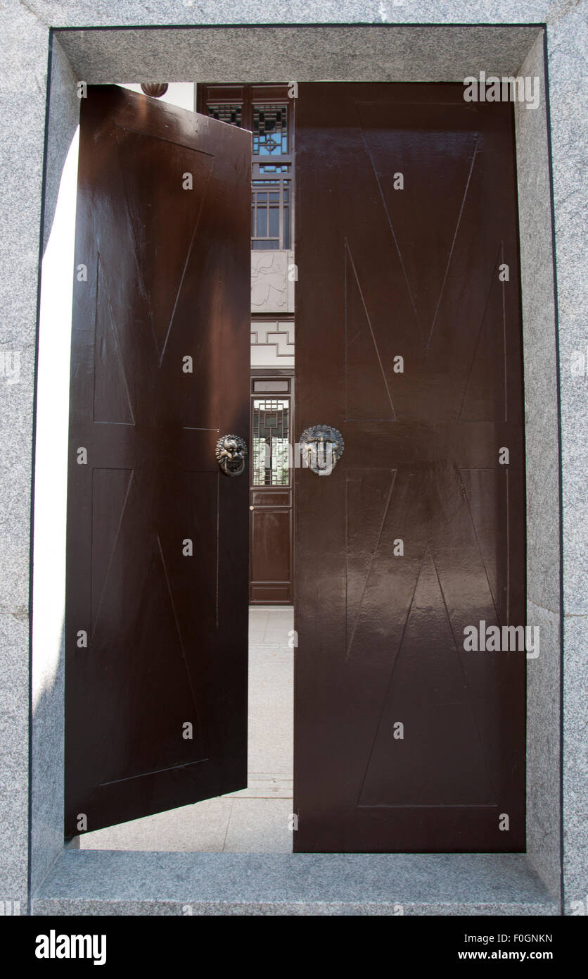 house door in china Stock Photo Alamy