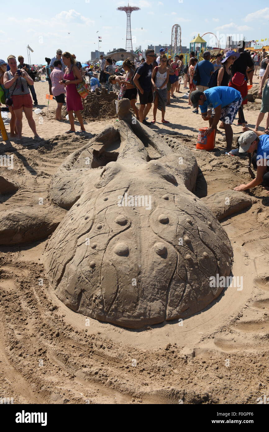 Brooklyn, United States. 15th Aug, 2015. Giant octopus sculpture on the beach. Contestants and teams participated in the 25th annual Coney Island Sand Sculpting contest. © Andy Katz/Pacific Press/Alamy Live News Stock Photo