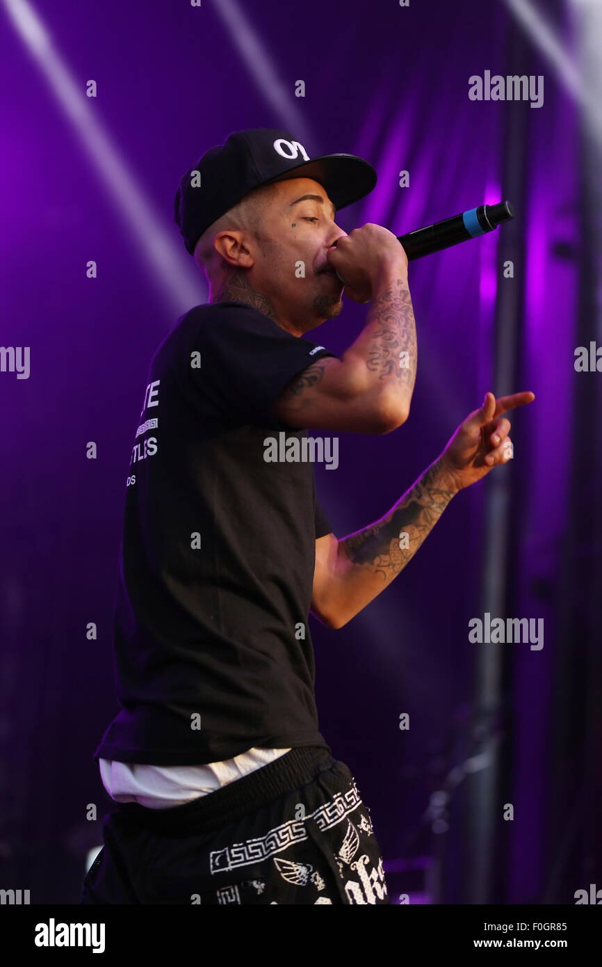 Betley, Cheshire, UK. 15th August, 2015. Former NDubz performer Dappy performs live at Signal 1